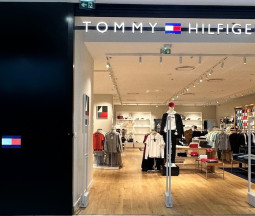 Tommy Hilfiger